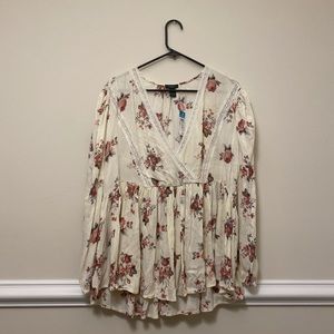 Rue 21 floral blouse, New with tags